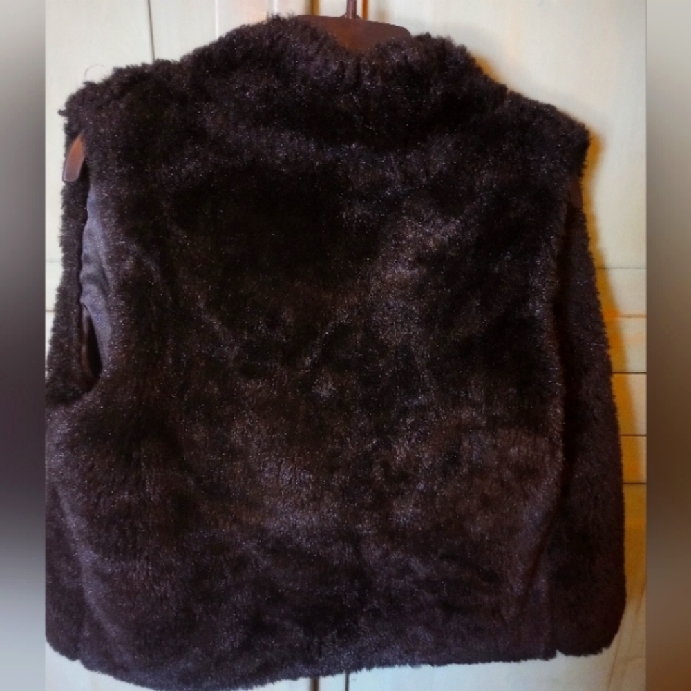 Sleeveless Vest